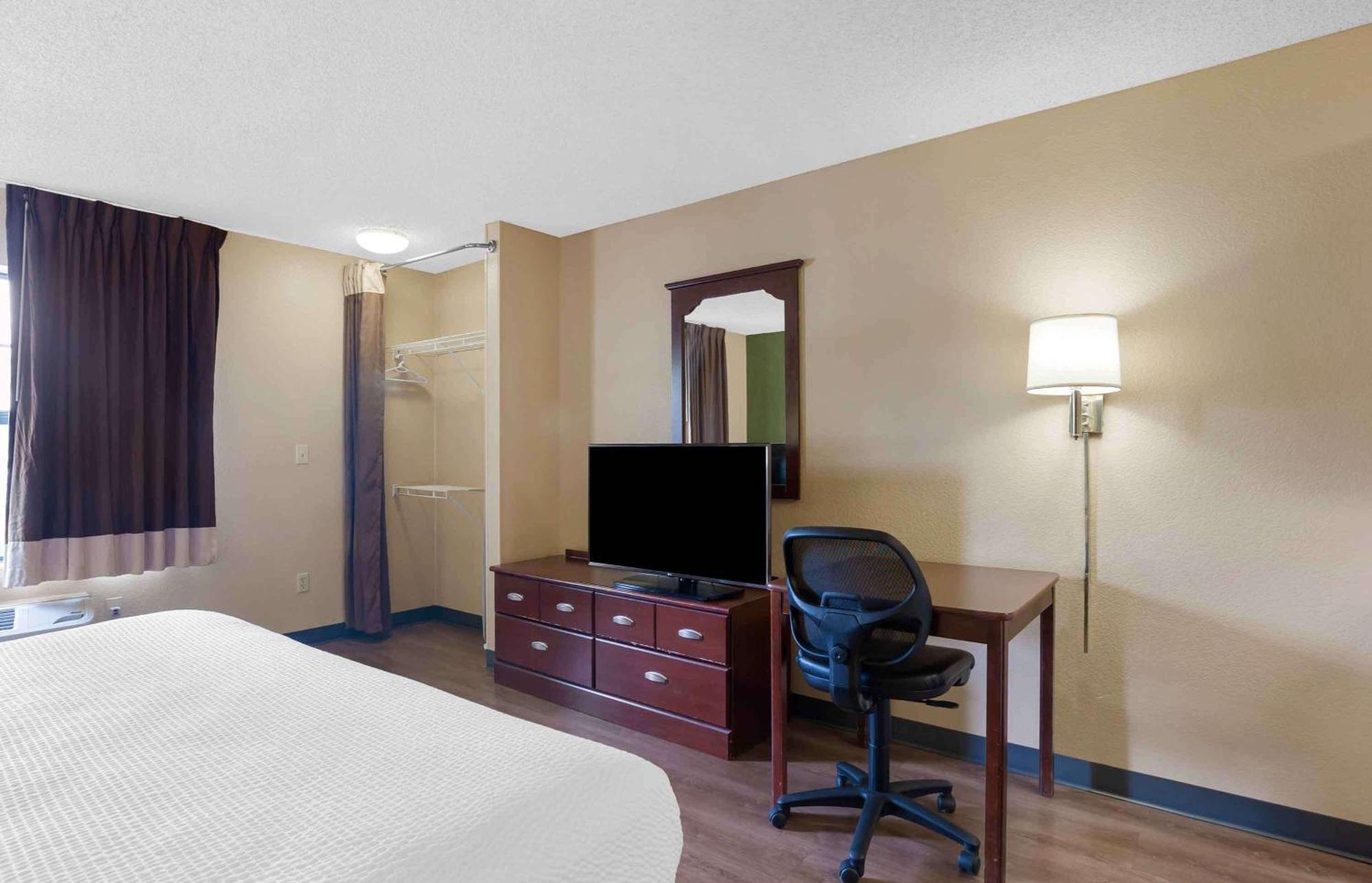 Extended Stay America Suites - Houston - Med Ctr - Greenway Plaza Exterior photo